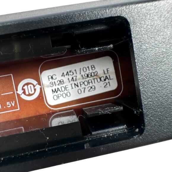 Philips 4451/01B Remote Control Silver Wireless for 47PFL9732D37 TV OEM Geniune - Picture 4 of 4